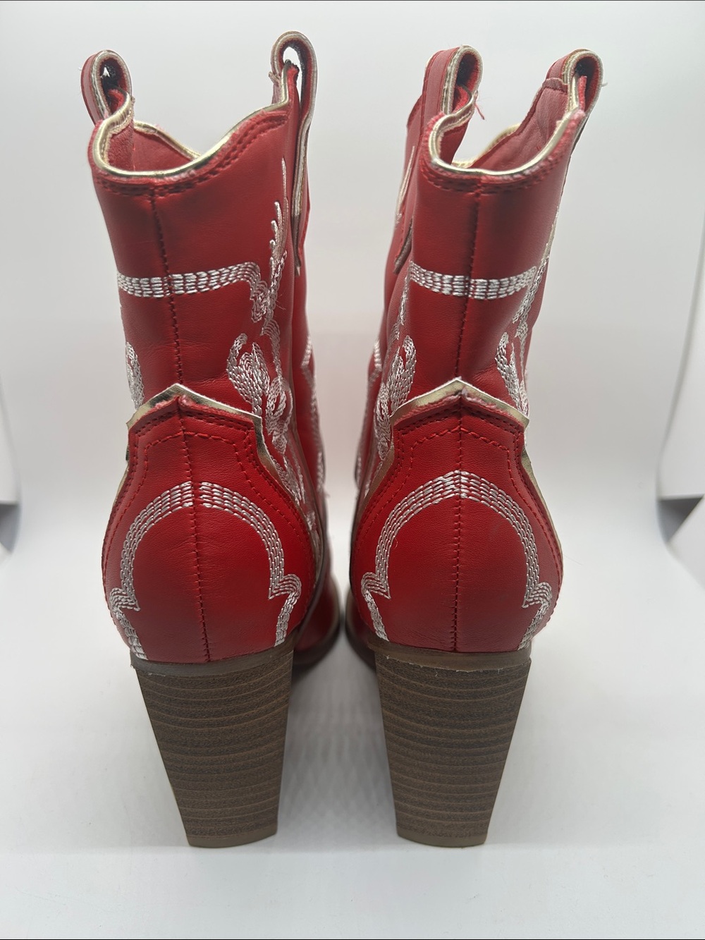 MIA Red Wendi Embroidered Western Ankle Boots **Size 6** 🌺🌺 - Picture 7 of 9